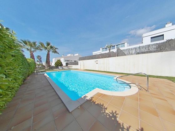 Foto 2 de Casa adosada en venta en Mas Mel - Bellamar de 3 habitaciones con terraza y piscina