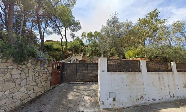 Foto 1 de Xalet en venda a Costa Cunit - Els Jardins - Els  Rosers de 3 habitacions amb terrassa i piscina