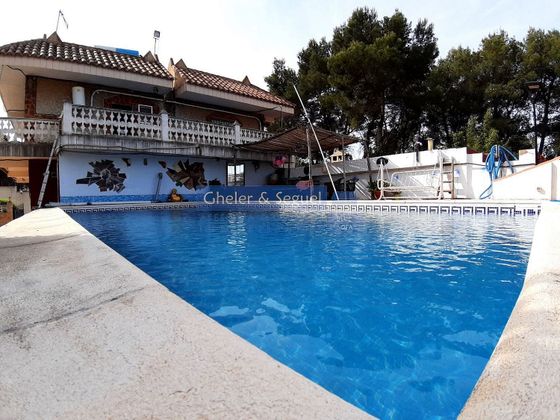 Foto 1 de Xalet en venda a Estivella de 8 habitacions amb terrassa i piscina