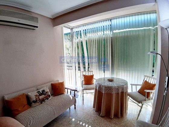 Foto 2 de Piso en venta en Casco Antiguo de 4 habitaciones con balcón y aire acondicionado