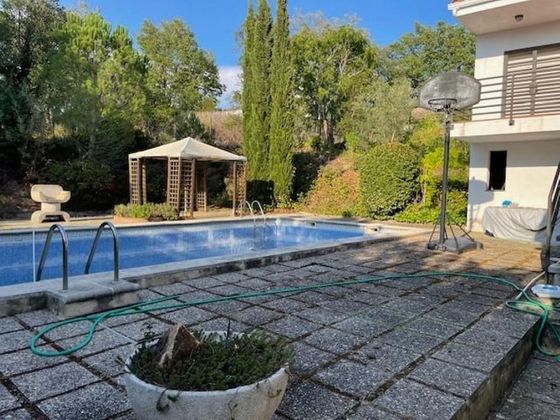 Foto 1 de Chalet en venta en Caldes de Malavella de 6 habitaciones con terraza y piscina