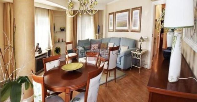 Foto 1 de Alquiler de piso en Carmelitas - San Marcos - Campillo de 4 habitaciones con muebles y aire acondicionado