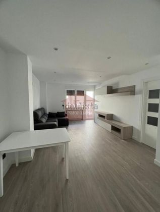 Foto 2 de Alquiler de piso en Centro - Salamanca de 3 habitaciones con muebles y calefacción