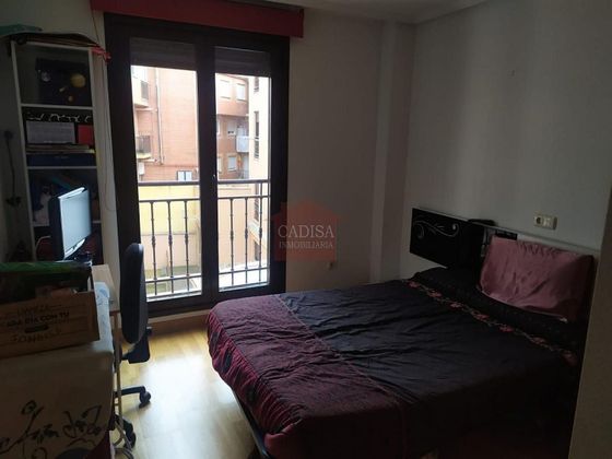 Foto 2 de Venta de piso en Castellanos de Moriscos de 3 habitaciones con garaje y balcón