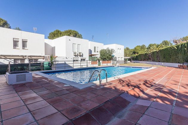 Foto 2 de Casa en venda a Plaça Europa i Covamar de 3 habitacions amb terrassa i piscina
