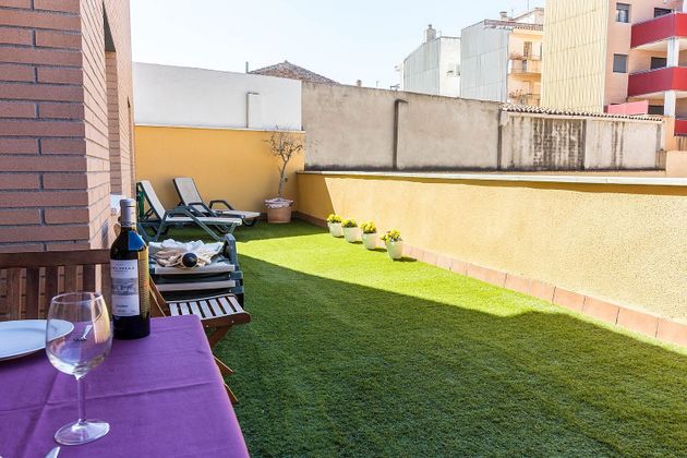 Foto 1 de Pis en venda a avenida De Catalunya de 3 habitacions amb terrassa i piscina