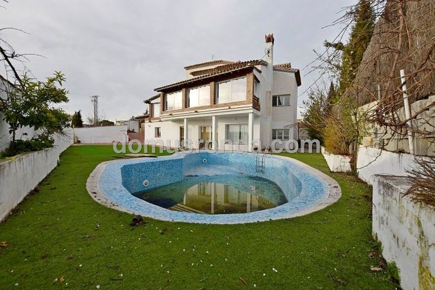 Foto 2 de Chalet en venta en Arriate de 4 habitaciones con terraza y piscina