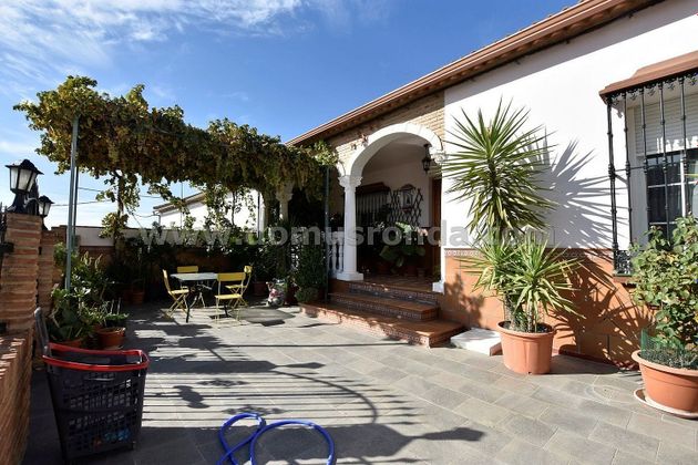 Foto 2 de Casa en venda a Ronda de 4 habitacions amb terrassa i garatge
