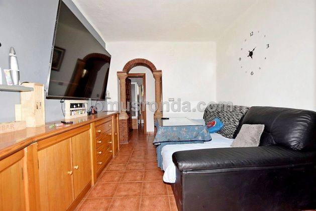 Foto 2 de Piso en venta en Ronda de 2 habitaciones con balcón y aire acondicionado