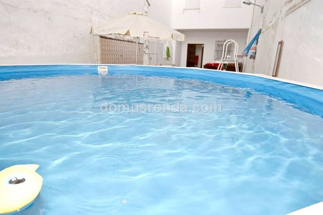 Foto 2 de Casa en venta en Cuevas del Becerro de 2 habitaciones con piscina