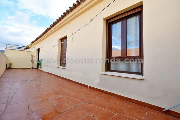 Foto 2 de Ático en venta en Ronda de 3 habitaciones con terraza y balcón