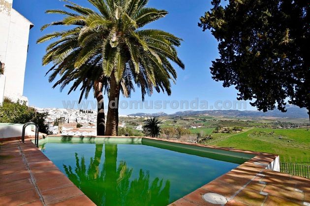 Foto 2 de Dúplex en venta en Ronda de 3 habitaciones con terraza y piscina
