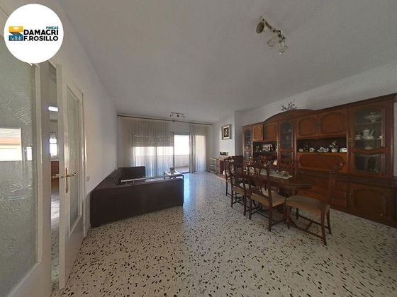 Foto 1 de Casa en venda a Sant Vicenç dels Horts de 3 habitacions amb terrassa i piscina