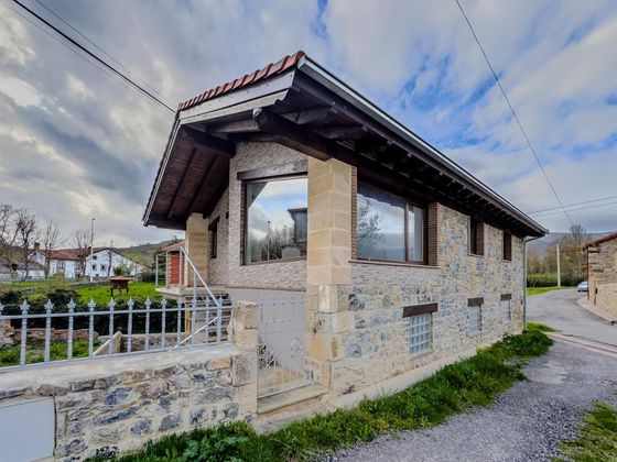 Foto 2 de Casa en venda a Hermandad de Campoo de Suso de 3 habitacions amb terrassa