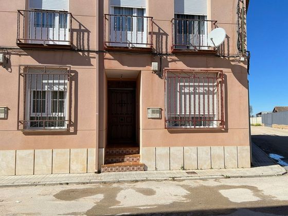 Foto 2 de Casa adossada en venda a calle Norte de 3 habitacions amb terrassa i balcó