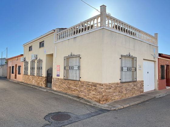 Foto 1 de Venta de casa adosada en calle Poniente de 3 habitaciones con terraza y garaje