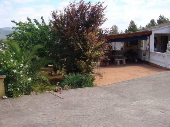 Foto 1 de Chalet en venta en Bisbal del Penedès, la de 4 habitaciones con garaje y aire acondicionado