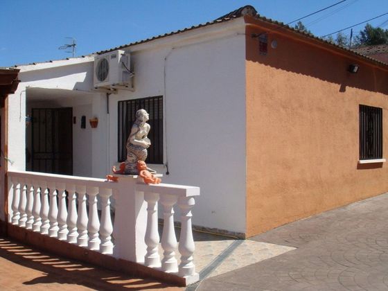 Foto 2 de Chalet en venta en Bisbal del Penedès, la de 4 habitaciones con garaje y aire acondicionado