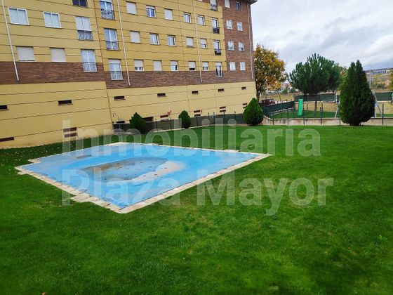 Foto 2 de Pis en venda a Tejares -Chamberí - Alcades de 2 habitacions amb piscina i garatge