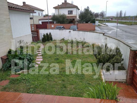 Foto 2 de Venta de casa en Castellanos de Moriscos de 4 habitaciones con piscina y garaje