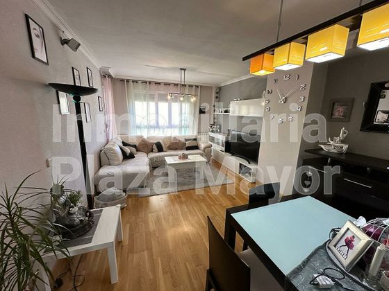 Foto 1 de Casa en venda a Monterrubio de Armuña de 4 habitacions amb terrassa i piscina