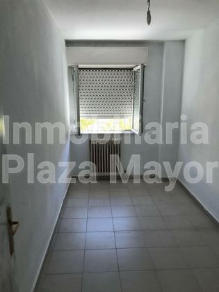 Foto 2 de Venta de piso en Garrido Norte - Chinchibarra de 2 habitaciones con garaje y calefacción