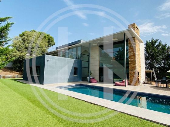 Foto 2 de Xalet en venda a Santa Eulàlia de Ronçana de 4 habitacions amb terrassa i piscina