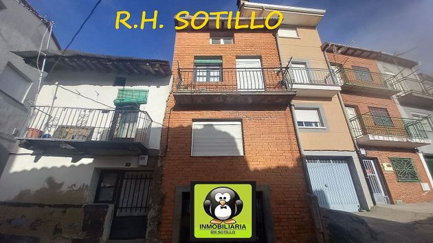 Foto 1 de Casa en venda a calle Candelas de 2 habitacions amb garatge i balcó