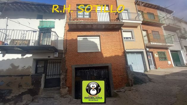 Foto 2 de Casa en venda a calle Candelas de 2 habitacions amb garatge i balcó