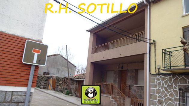 Foto 2 de Casa adossada en venda a calle Pacheco de 5 habitacions amb terrassa i garatge
