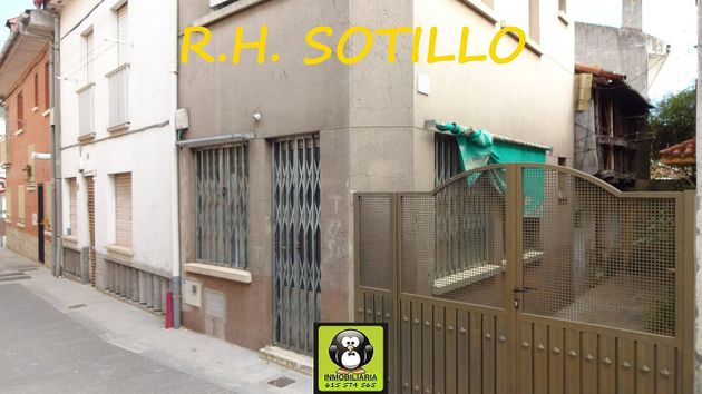 Foto 2 de Casa en venda a calle Cuatro Esquinas de 2 habitacions i 60 m²