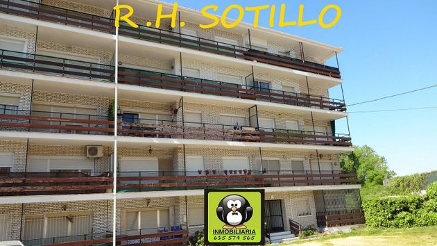 Foto 1 de Pis en venda a urbanización Robles de 2 habitacions amb terrassa i piscina