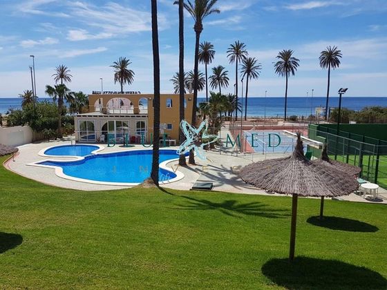 Foto 1 de Piso en venta en Puerto de Mazarrón de 4 habitaciones con terraza y piscina