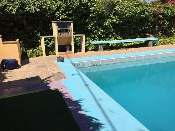 Foto 2 de Casa adossada en venda a Magdalena de 6 habitacions amb terrassa i piscina