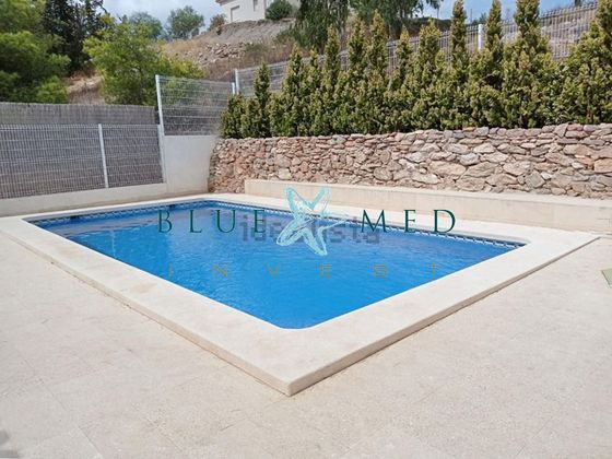 Foto 1 de Chalet en venta en Los Puertos de 5 habitaciones con terraza y piscina