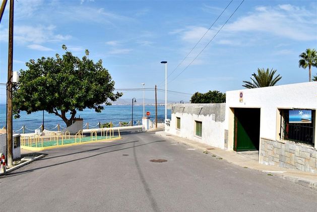 Foto 1 de Garatge en venda a calle Mar Arábigo de 120 m²