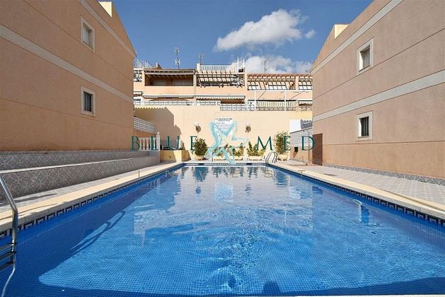 Foto 1 de Pis en venda a calle Islas Cíes de 2 habitacions amb terrassa i piscina