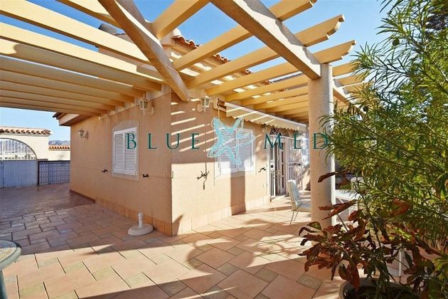 Foto 1 de Xalet en venda a calle Playa de Nares de 3 habitacions amb terrassa i jardí