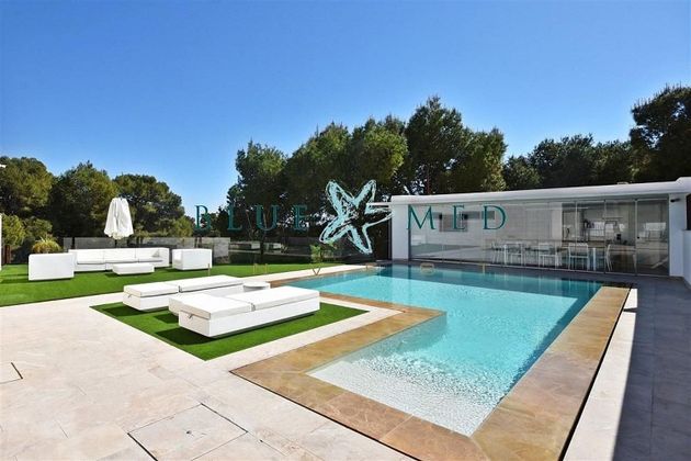Foto 2 de Chalet en venta en calle Albacete de 4 habitaciones con terraza y piscina