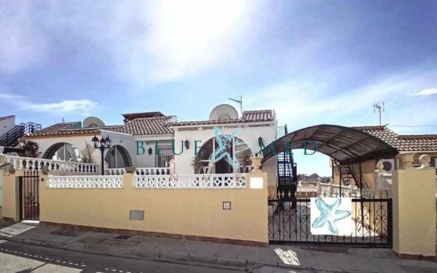 Foto 2 de Chalet en venta en Mazarrón ciudad de 4 habitaciones con terraza y aire acondicionado