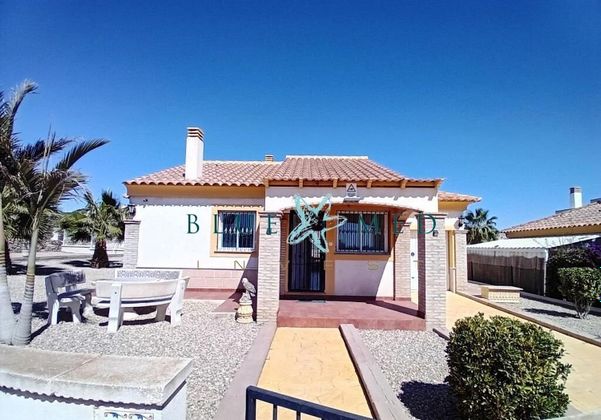 Foto 1 de Chalet en venta en Mazarrón ciudad de 3 habitaciones con terraza y piscina