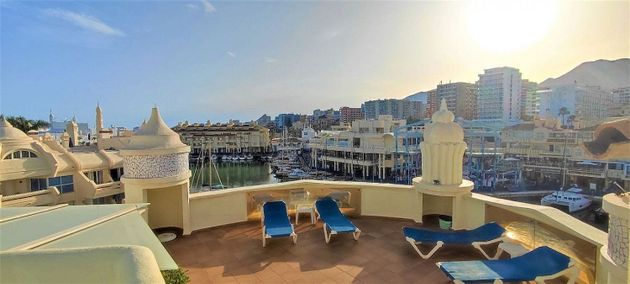 Foto 1 de Àtic en lloguer a Puerto Marina de 3 habitacions amb terrassa i piscina