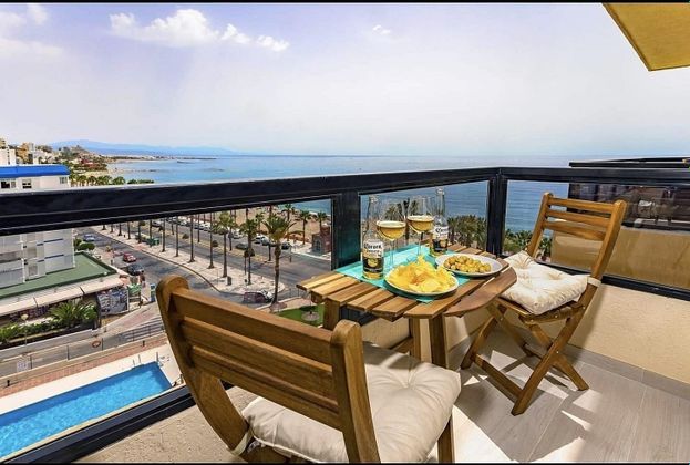 Foto 1 de Dúplex en venda a Torrequebrada de 1 habitació amb terrassa i piscina