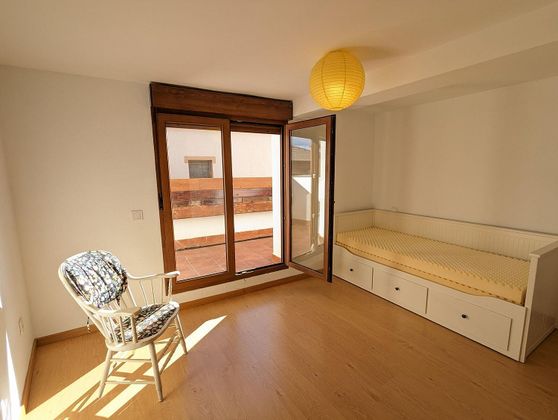 Foto 2 de Venta de casa en Villatuerta de 3 habitaciones con balcón y calefacción