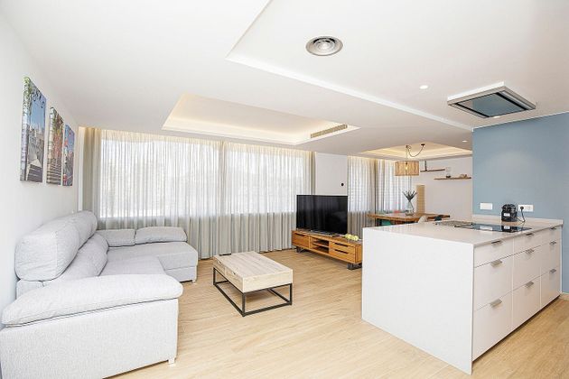 Foto 1 de Pis en lloguer a Eixample Nord – La Devesa de 2 habitacions amb garatge i mobles