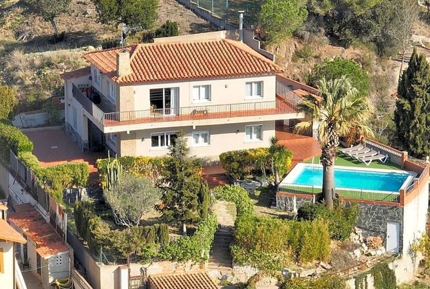 Foto 1 de Xalet en venda a Vilanova del Vallès de 5 habitacions amb terrassa i piscina