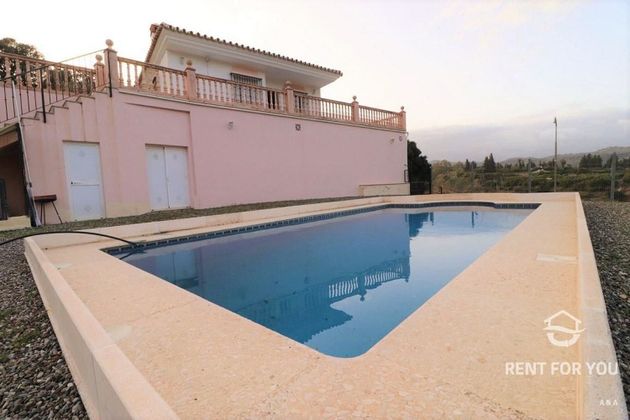 Foto 2 de Xalet en venda a Coín de 2 habitacions amb terrassa i piscina