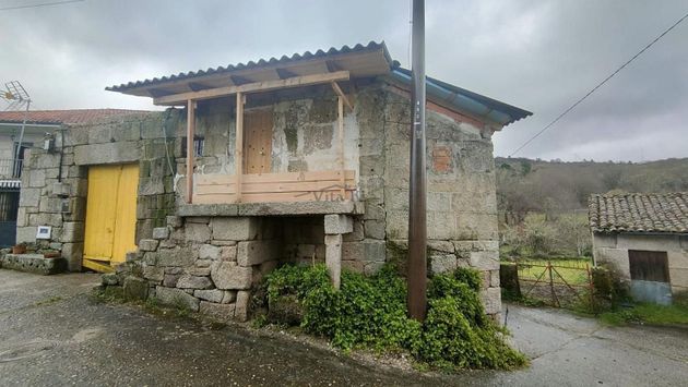 Foto 1 de Casa rural en venda a Nogueira de Ramuín de 3 habitacions amb jardí i calefacció