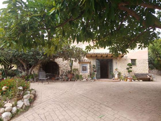 Foto 1 de Venta de casa en Callosa d´En Sarrià de 2 habitaciones con terraza y piscina