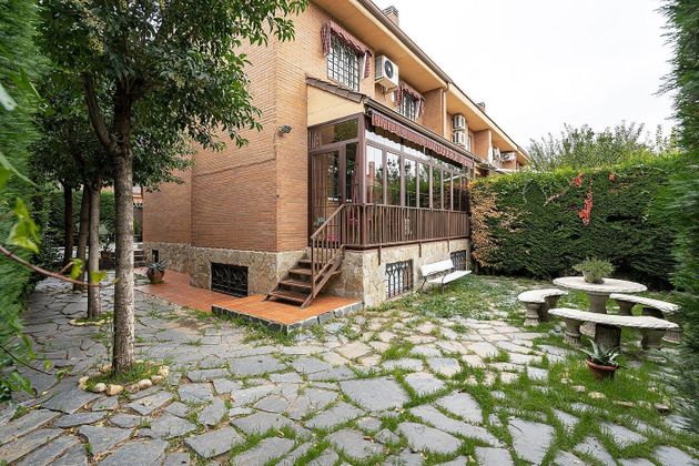 Foto 1 de Casa adossada en venda a La Garena de 3 habitacions amb terrassa i piscina
